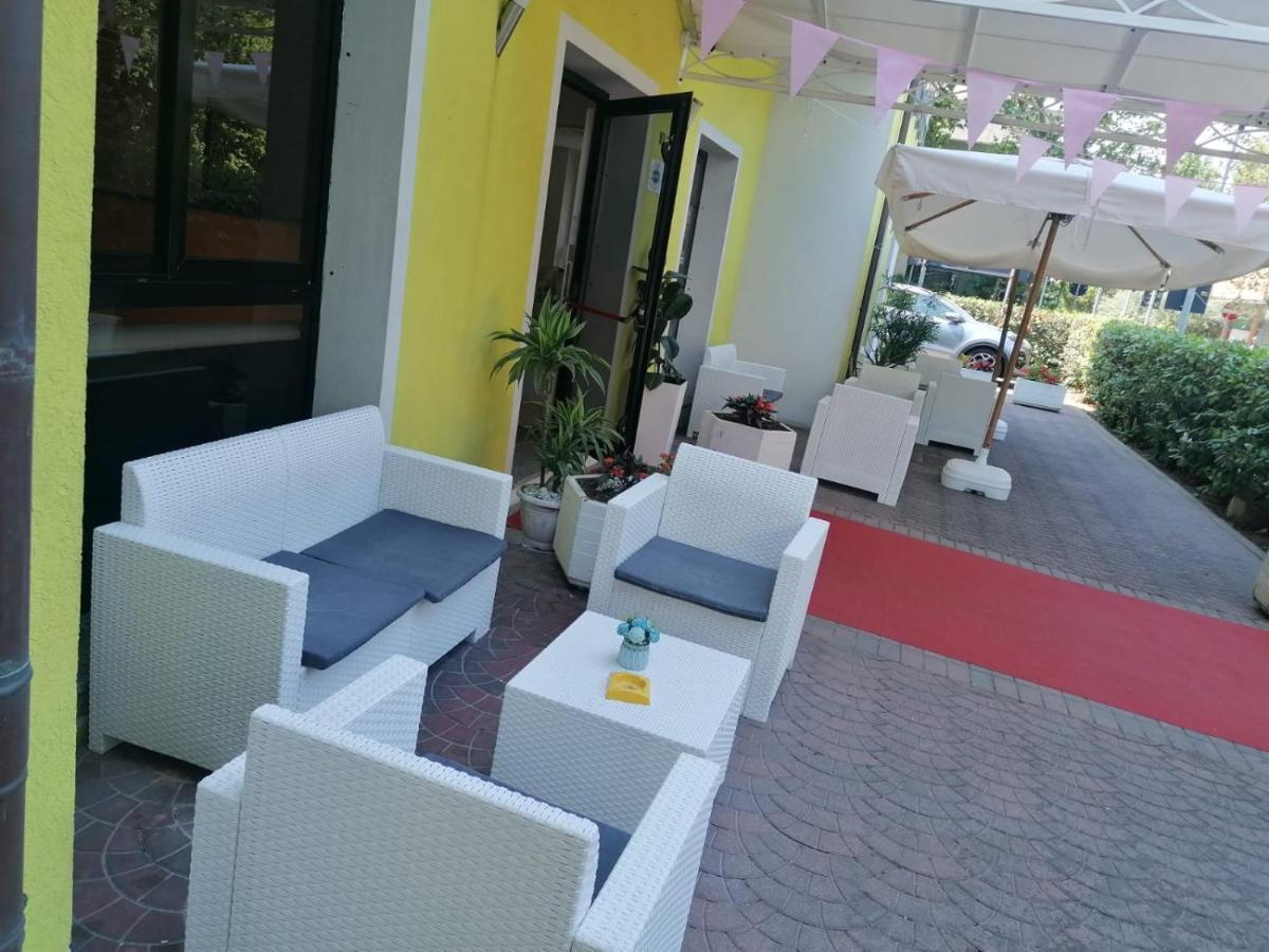 Dream Hotel